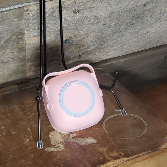 Silicone Face Exfoliating Brush - Soap Dispenser. - Picture 12 of 12